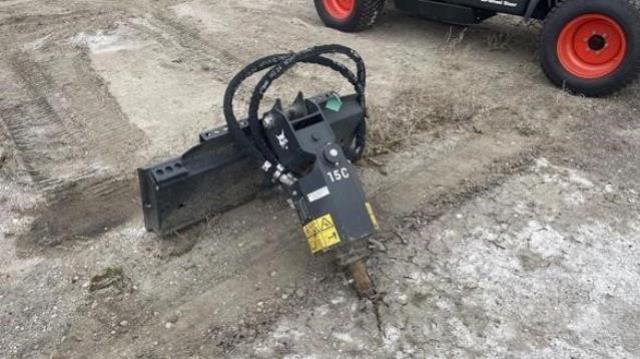 Where to rent Bobcat Hydraulic Auger in Fort Madison IA